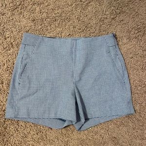 Banana Republic shorts size 2. 4" inseam. New w tags